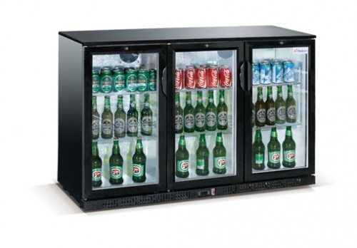 Can cooler with capacity of 330 l with 3 glass swinging doors