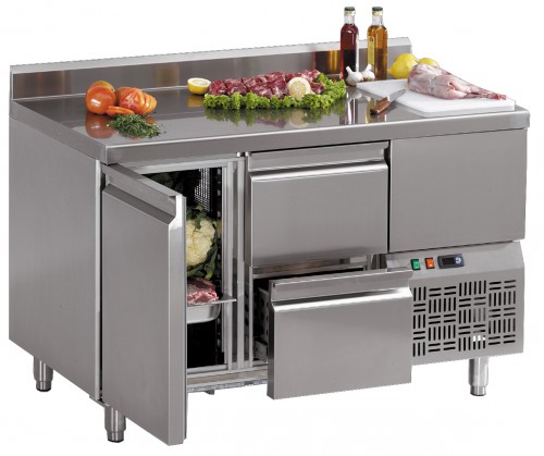 Counter with ventilated cooling and capacity of 260 litres