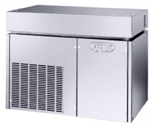 Shards ice maker with air cooling system